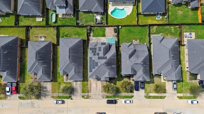 Building Photo - 1239 Maple Ace Dr