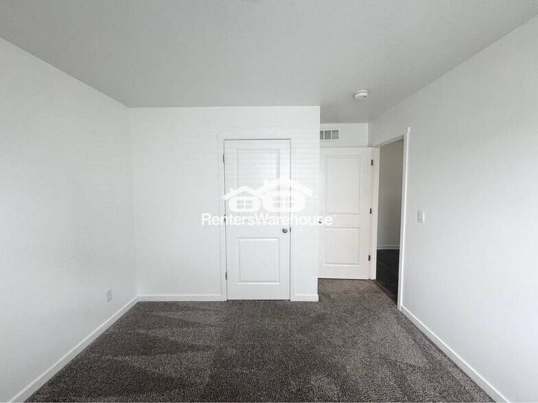 Building Photo - 4195 Cheyenne Ct