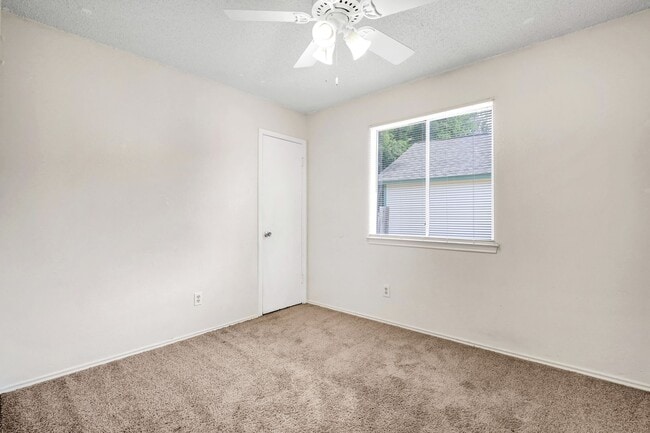 Building Photo - 7204 Hardesty