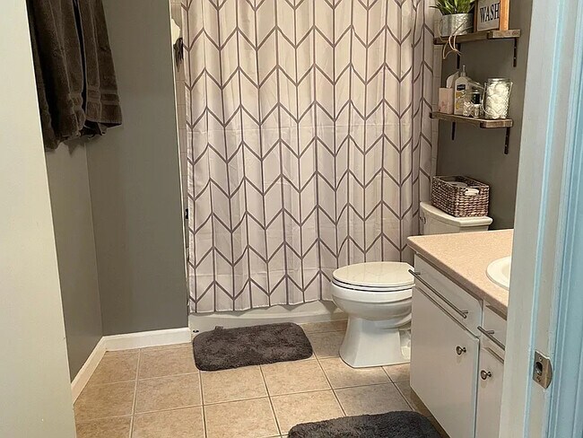 Building Photo - 115 W Peachtree Pl NW