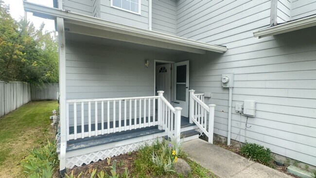 Building Photo - 15325-15327 Berry Valley Rd SE