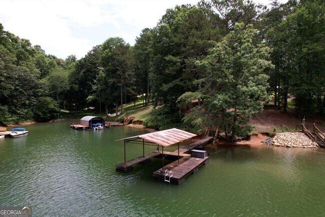 Building Photo - 8940 Bay Dr