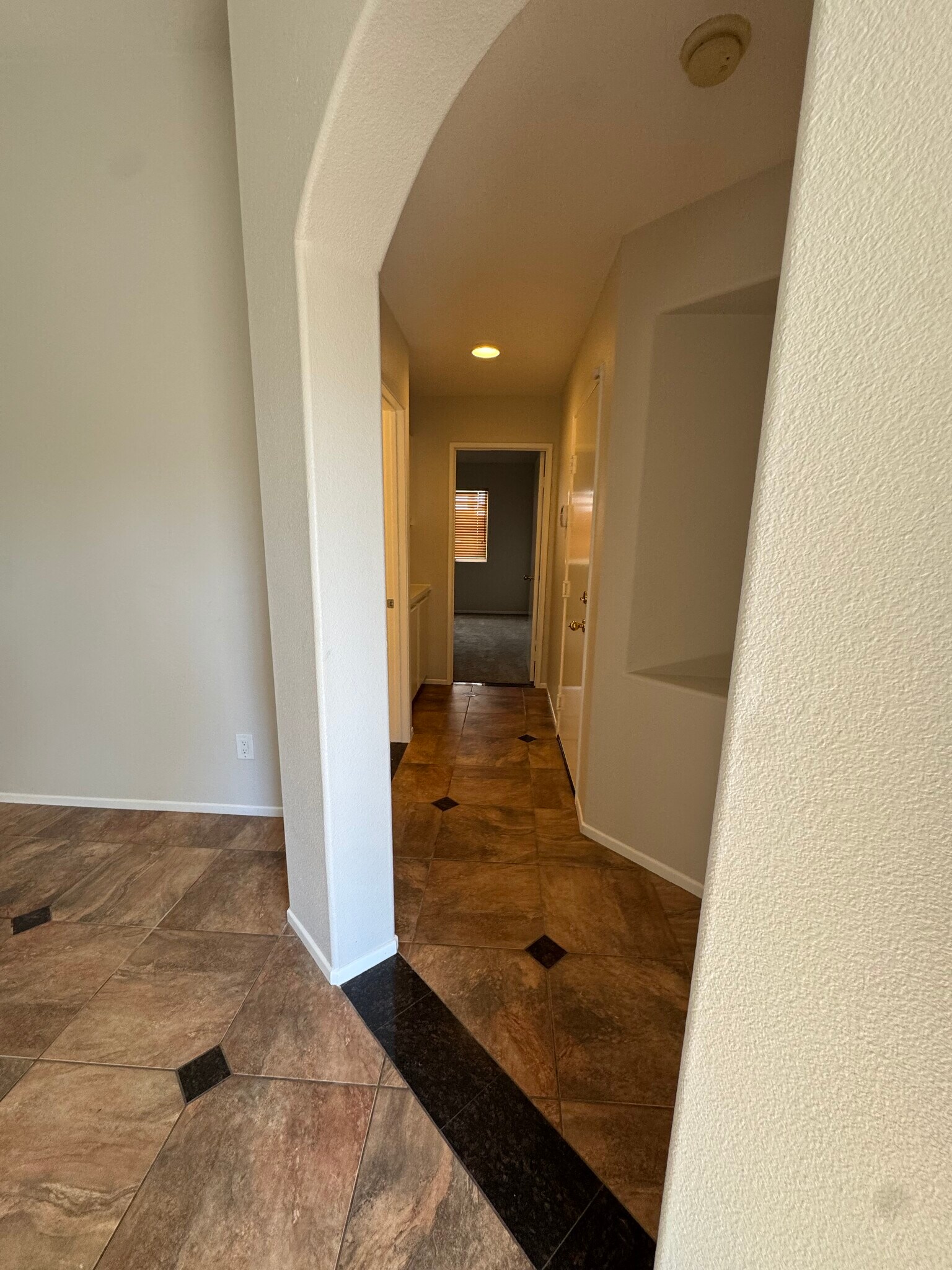 Building Photo - 33546 Maplewood Ct