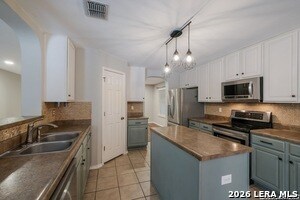 Building Photo - 15234 Redbird Mnr