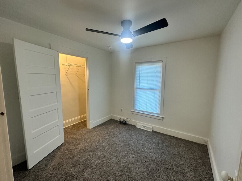 Building Photo - 26 Fairgarden St