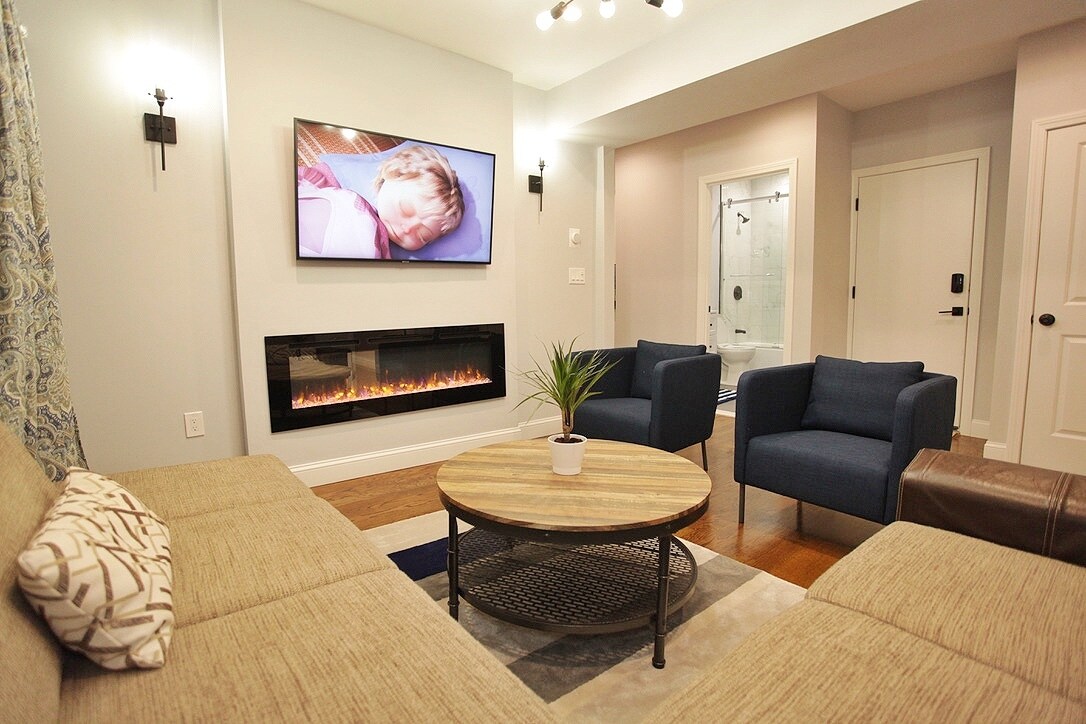 Building Photo - 289 Main St