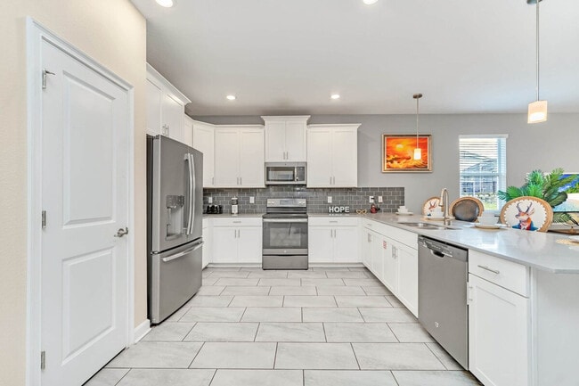 Building Photo - 9032 Stinger Dr