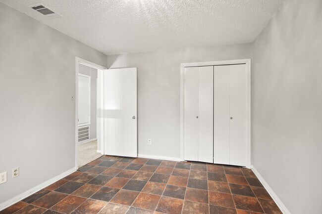 Building Photo - 17610 Possums Run Dr