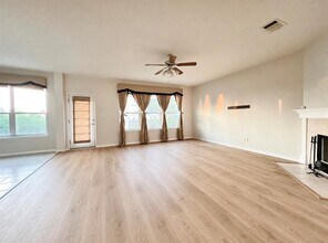 Building Photo - 1103 Apollo Ln