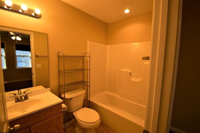 Building Photo - 427 Marlowe Cir