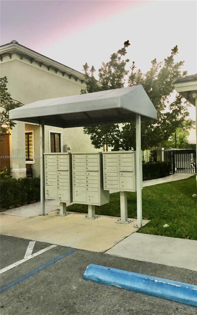 Building Photo - 12740 SW 131st Terrace