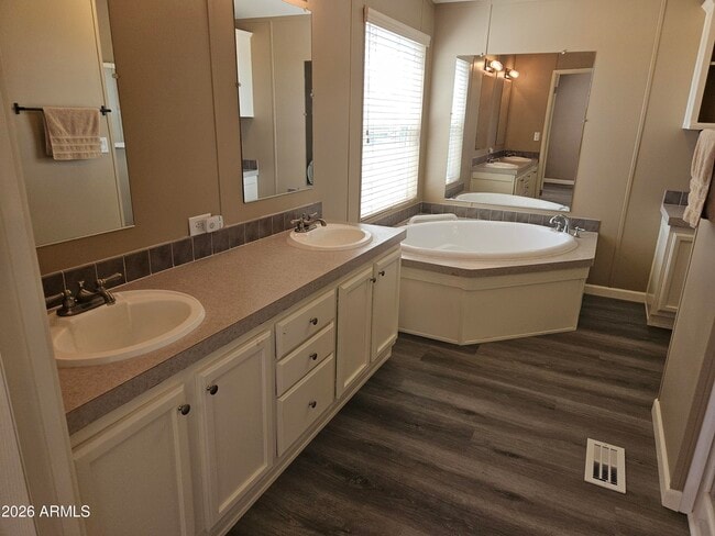 Building Photo - 56073 W Palillo Dr