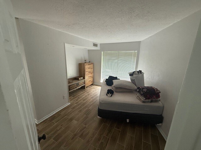Building Photo - April Villas Triplex
