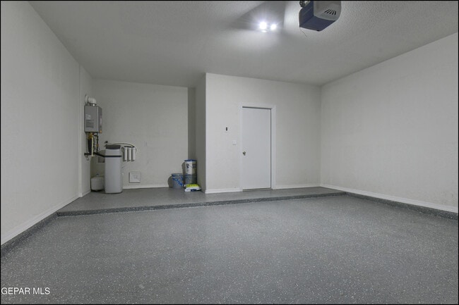 Building Photo - 12868 Star Gaze Ave