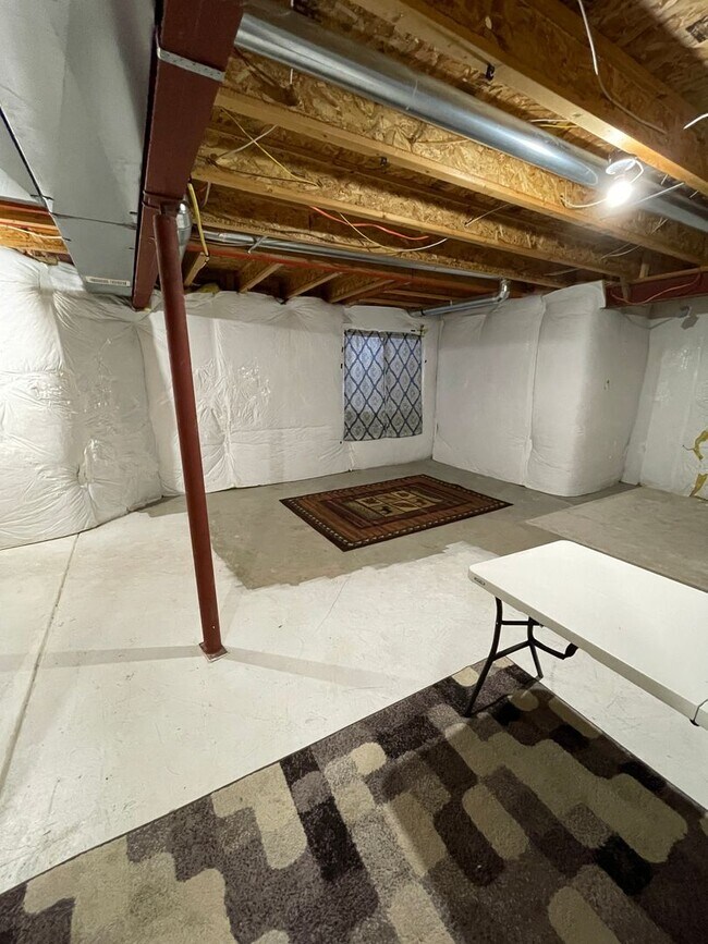 Building Photo - Lovely 2BD/1.5 BA Broomfield Townhome - Av...