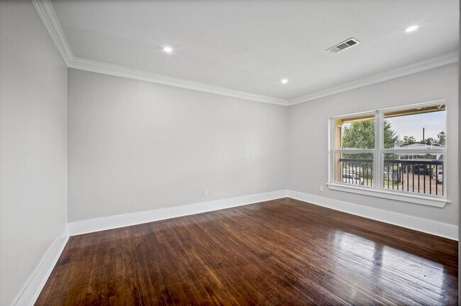 Building Photo - 12430 Pecan Ct