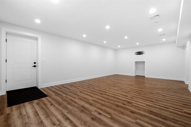 Building Photo - 62 Cedar Pl