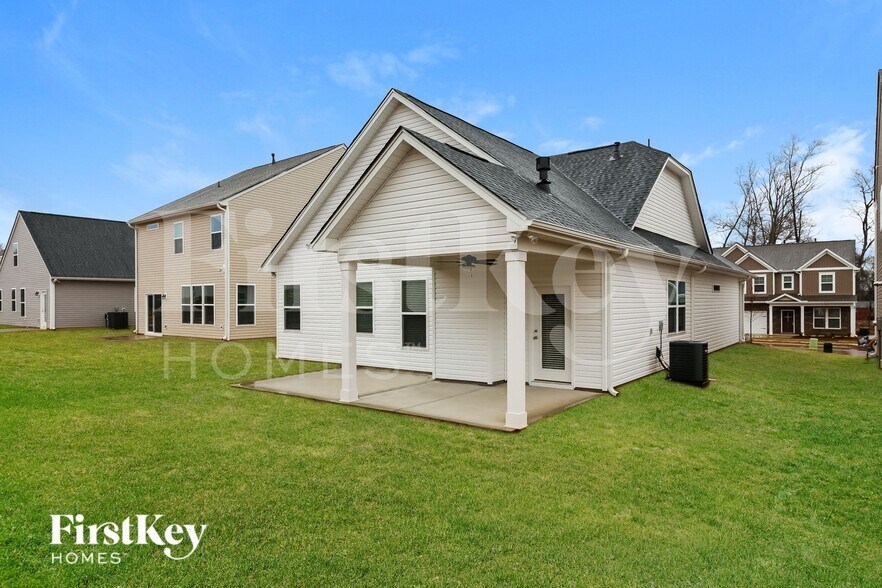 Building Photo - 107 Wild Lily Dr