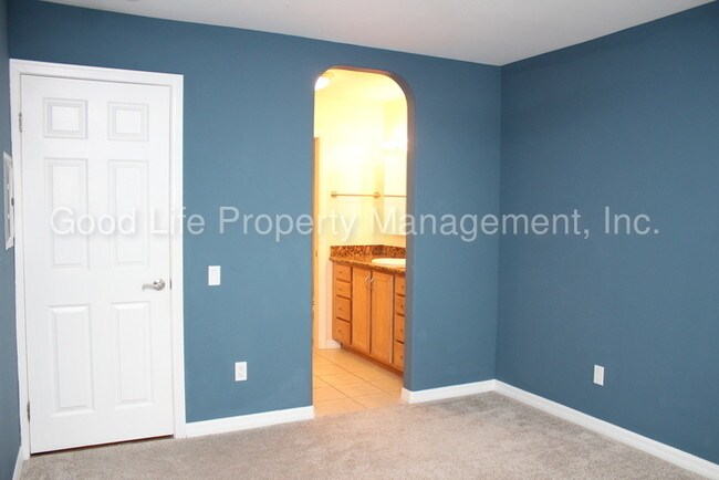 Building Photo - 5404 Balboa Arms Dr