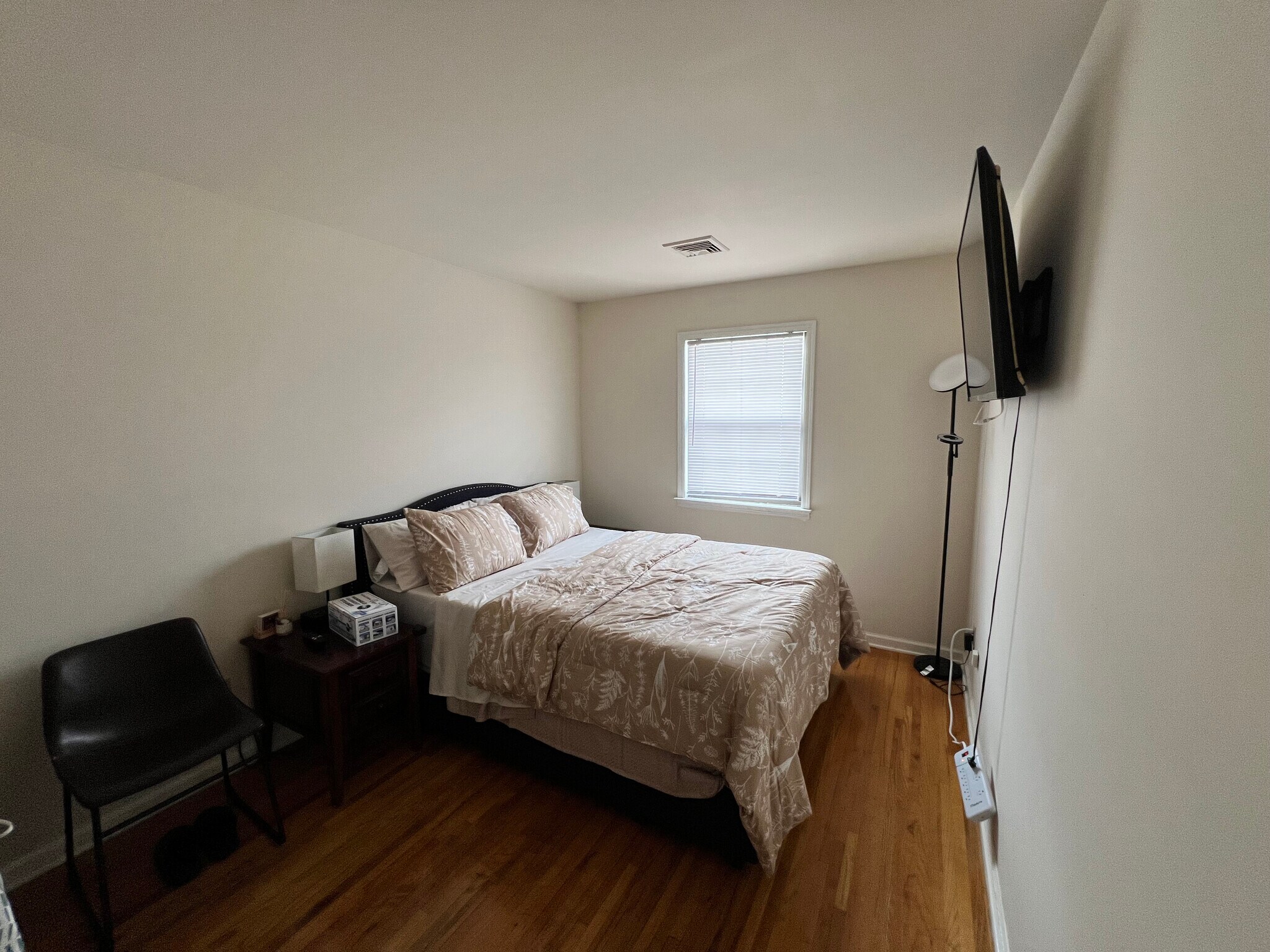 Building Photo - 3631 Bergen Ct