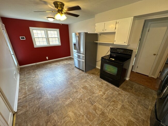 Building Photo - 5607 Elmer Ln