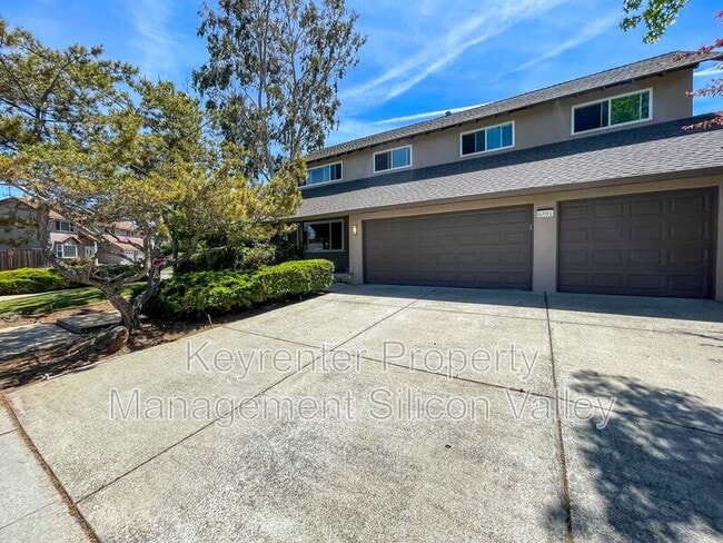 Building Photo - 6701 Tannahill Dr