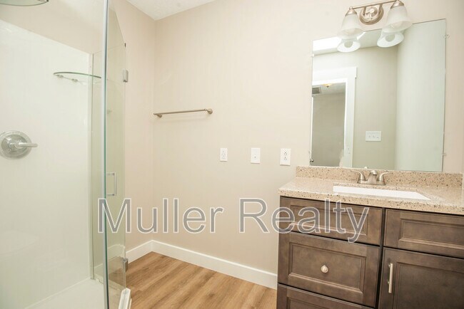 Building Photo - 2705 Sood Rd