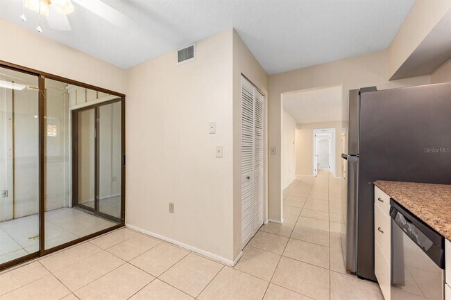 Building Photo - 2232 Bahia Vista St