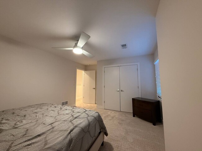 Building Photo - Beautiful 4BR/3.5BA Home in Granger – Spacious & Updated!