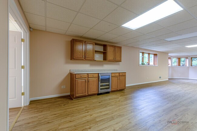 Building Photo - 5420 Belmont Ct