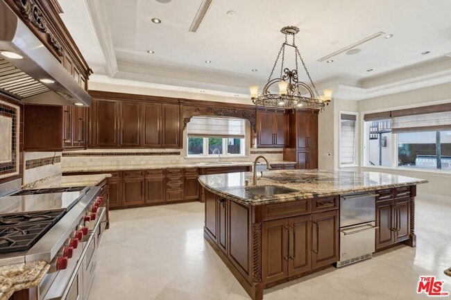 Building Photo - 2023 Parnell Ave