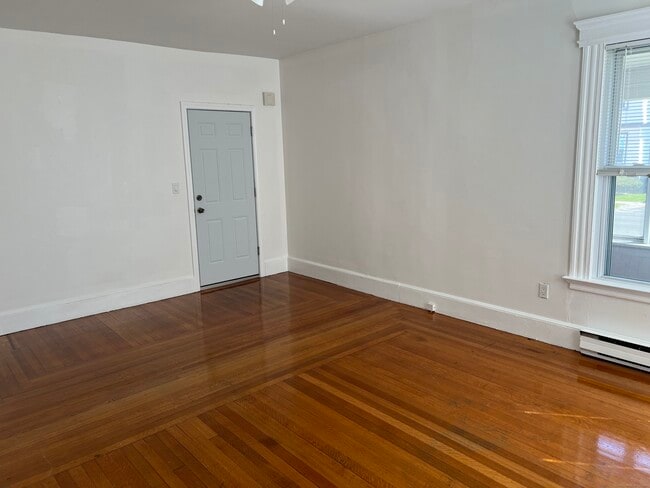 Building Photo - 29 3rd St