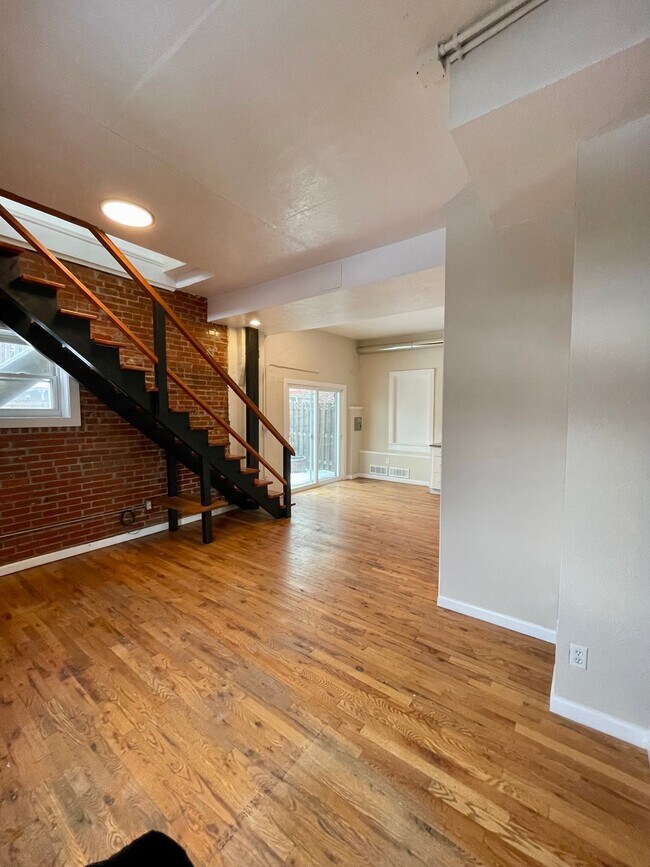 Building Photo - 5007 W 43rd Ave