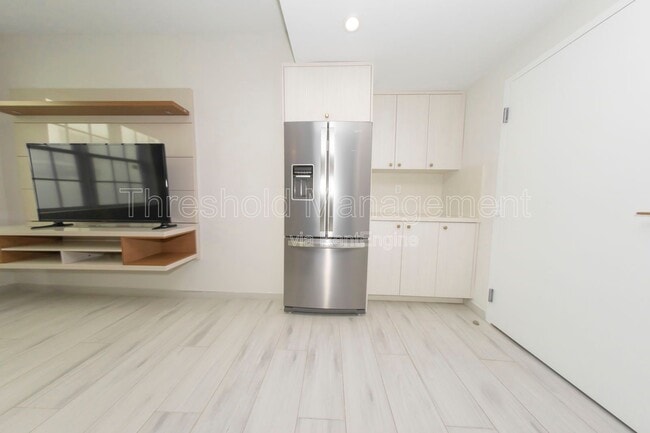 Building Photo - 820 Ocean Dr