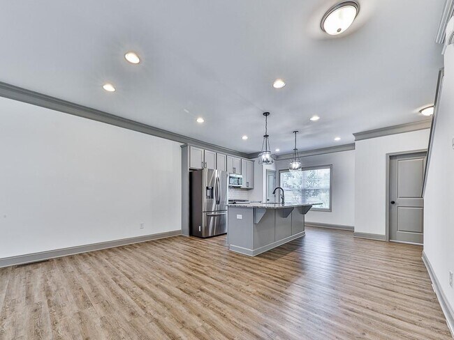 Building Photo - 419 Stovall Pl