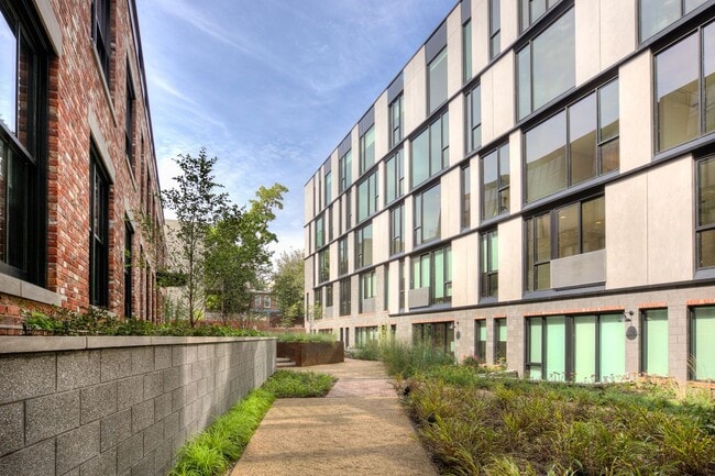 Building Photo - Terrific One Bedroom Condo in Truxton Circle!