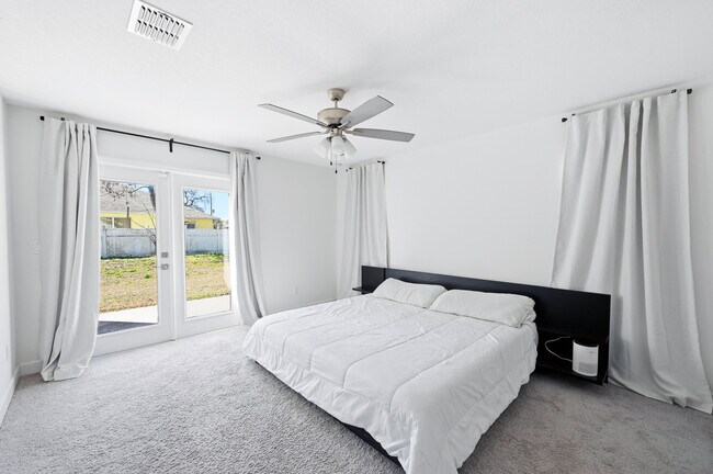 Building Photo - 8452 Dorsey St