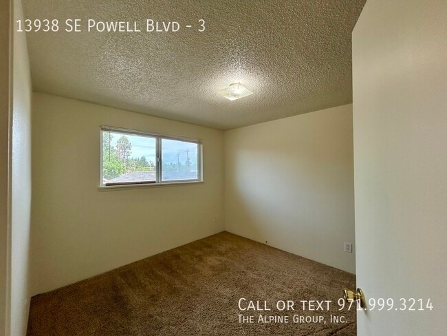 Building Photo - 13938 SE Powell Blvd