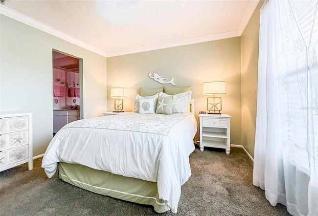 Building Photo - 815 Montrose Dr