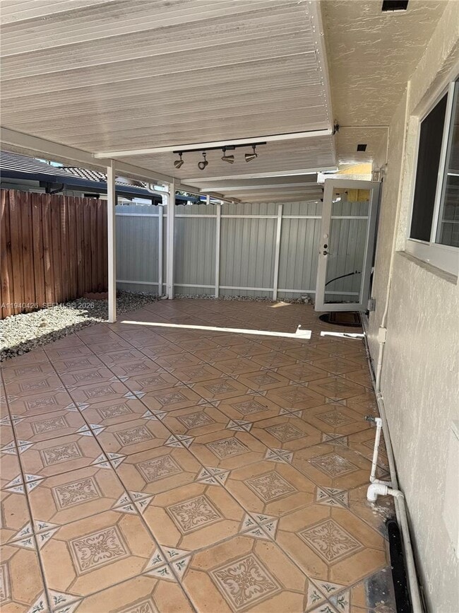 Building Photo - 11417 NW 87th Pl