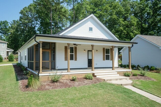 Building Photo - Comfort and Space with Easy Access to the ...