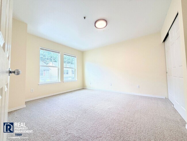 Building Photo - Spacious 4-Bedroom Townhome in Alicia Meadows | Garage, Patio & Pet Friendly