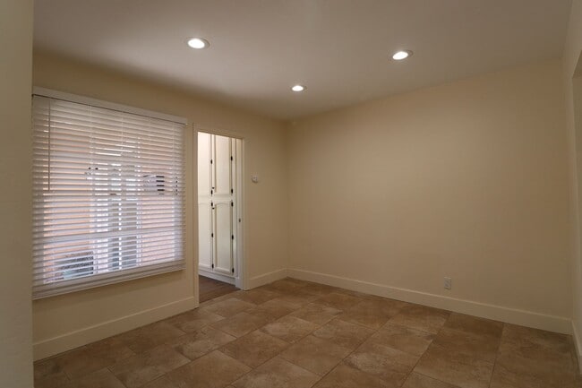 Building Photo - **Spacious 4-Bedroom Home for Rent – Northeast Santa Maria**