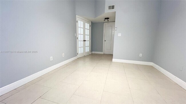 Building Photo - 2881 N Oakland Forest Dr
