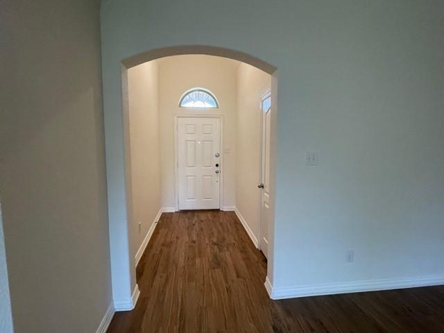 Building Photo - 1601 White Willow Ln