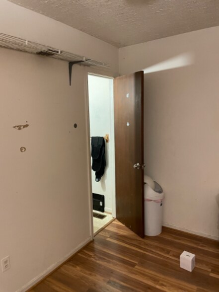 Building Photo - 8641 Sumter Ct