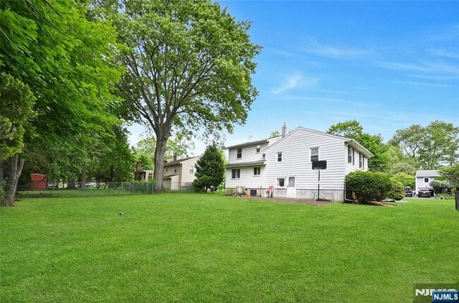 Building Photo - 357 11th St