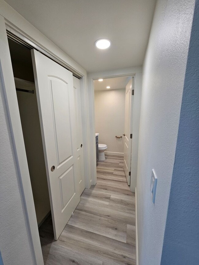 Building Photo - Gorgeous PRIVATE GATED COMMUNITY 3 Bed/2.5 Bath Townhome in Terrace Hills - San Jose