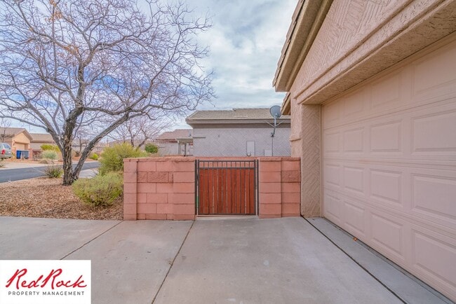 Building Photo - 2 Bedroom Townhome in Coral Canyon with Resort Amenities