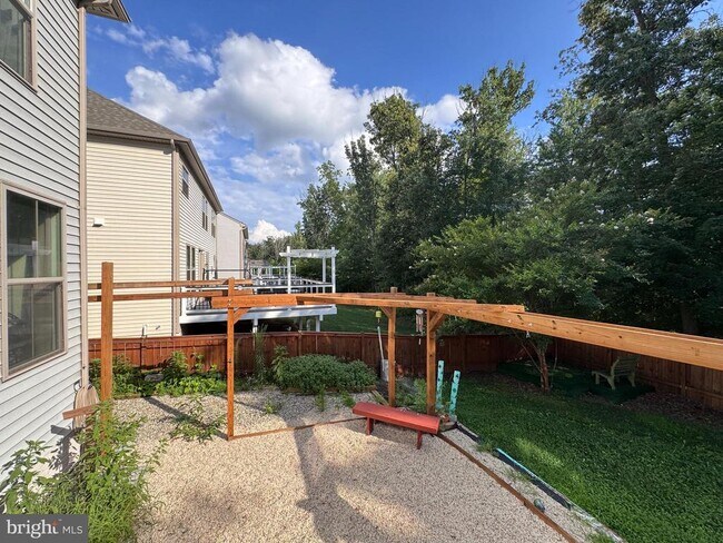 Building Photo - 42377 Abney Wood Dr